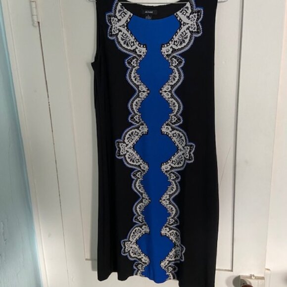 Women's Dress - Picture 1 of 2